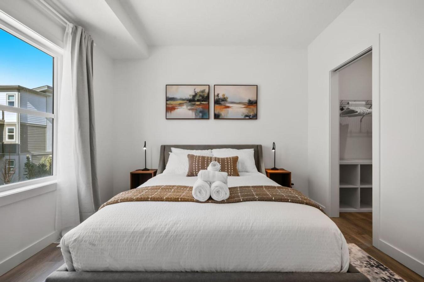 Luxury Aspen 2br With Double Garage Car Parking *
