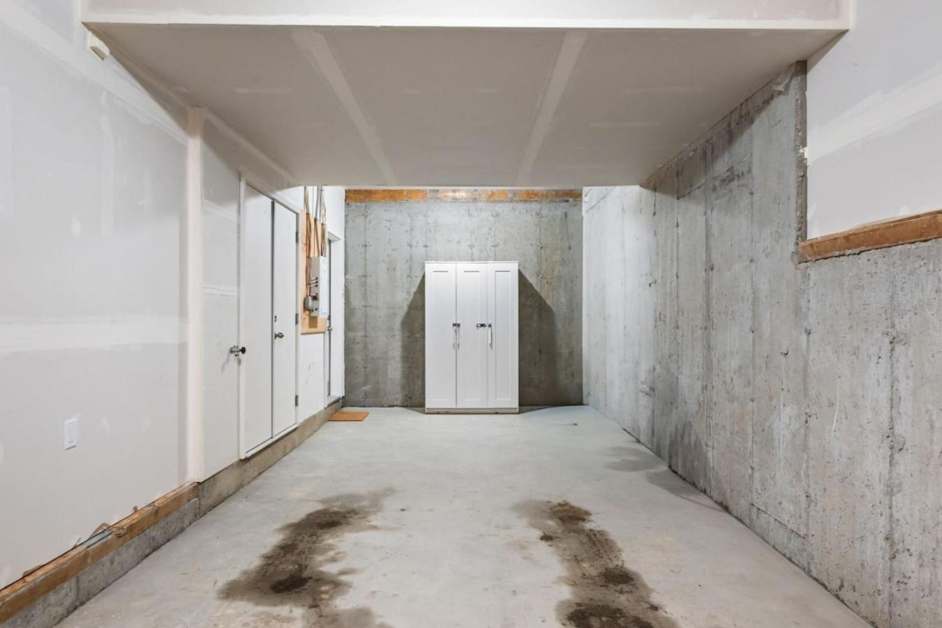 Luxury Aspen 2br With Double Garage Car Parking *